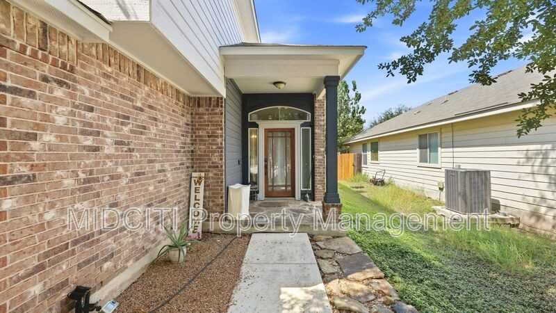 922 Darion St - Photo 2 of 31
