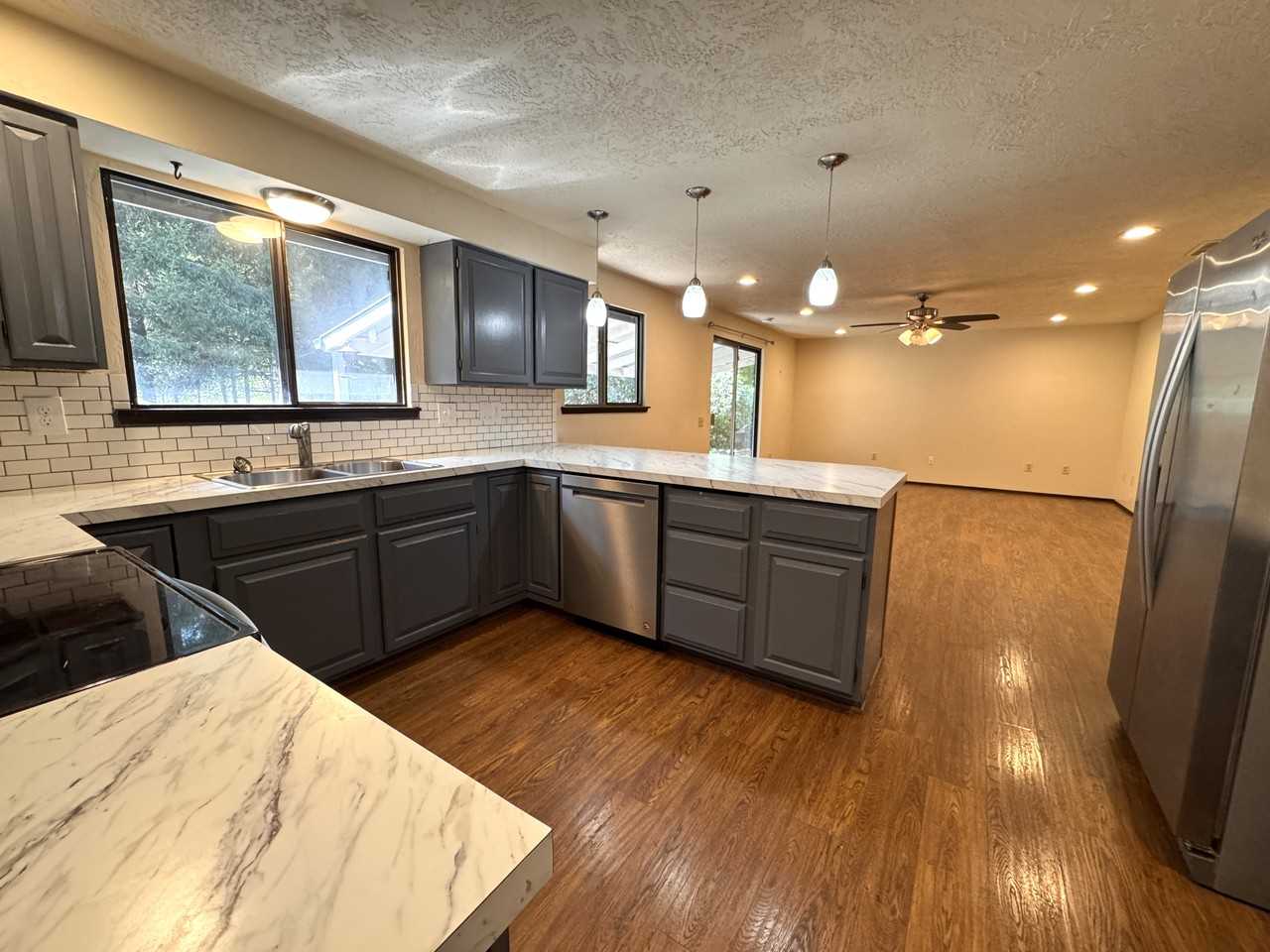 280 E Shamrock Dr - Photo 2 of 27