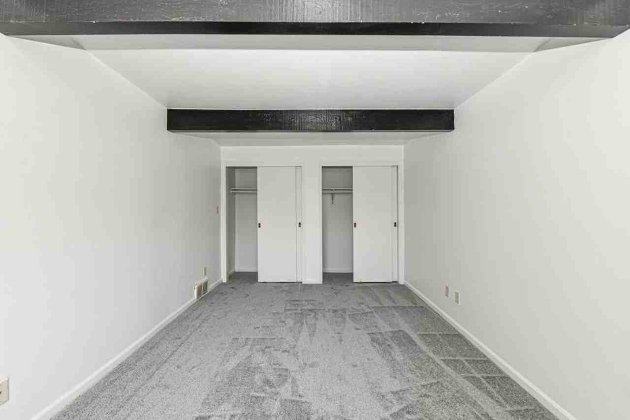 2315 N Oakland Ave - Photo 7 of 15