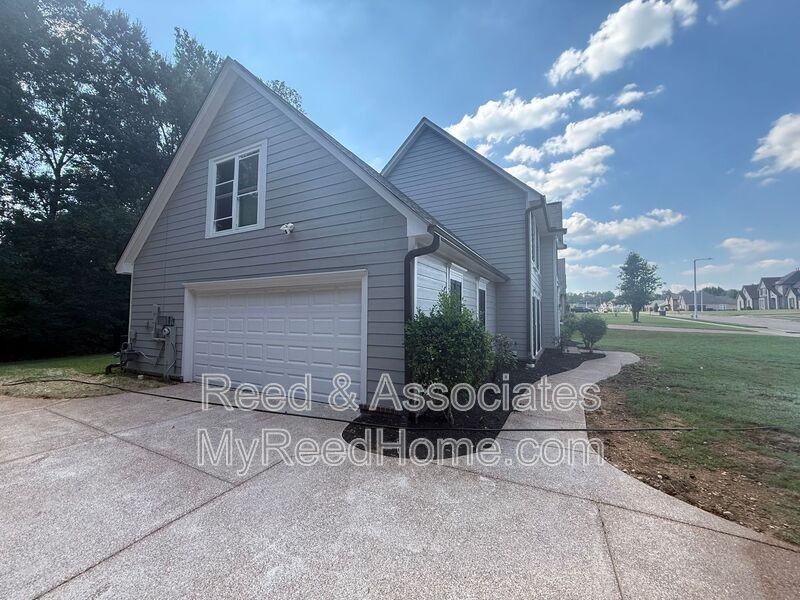 6135 Maher Trl - Photo 3 of 14