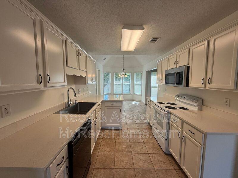 6135 Maher Trl - Photo 6 of 14