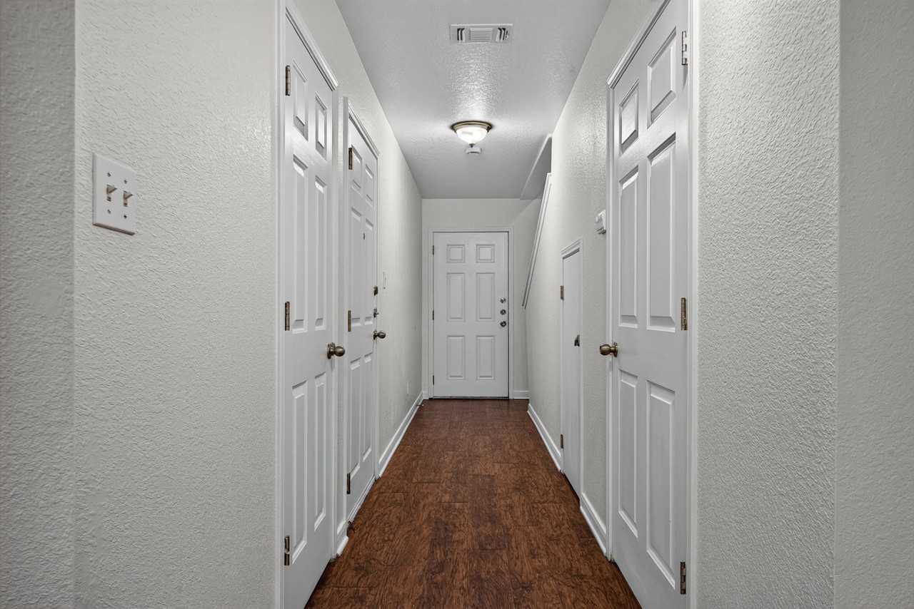 13614 Woodstone Way - Photo 3 of 24