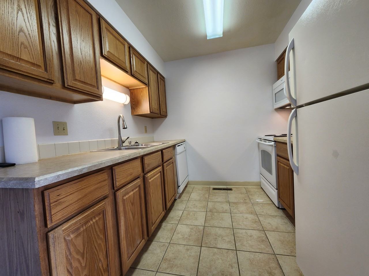 1155 S Saint Vrain Ave #B3U6 - Photo 7 of 15