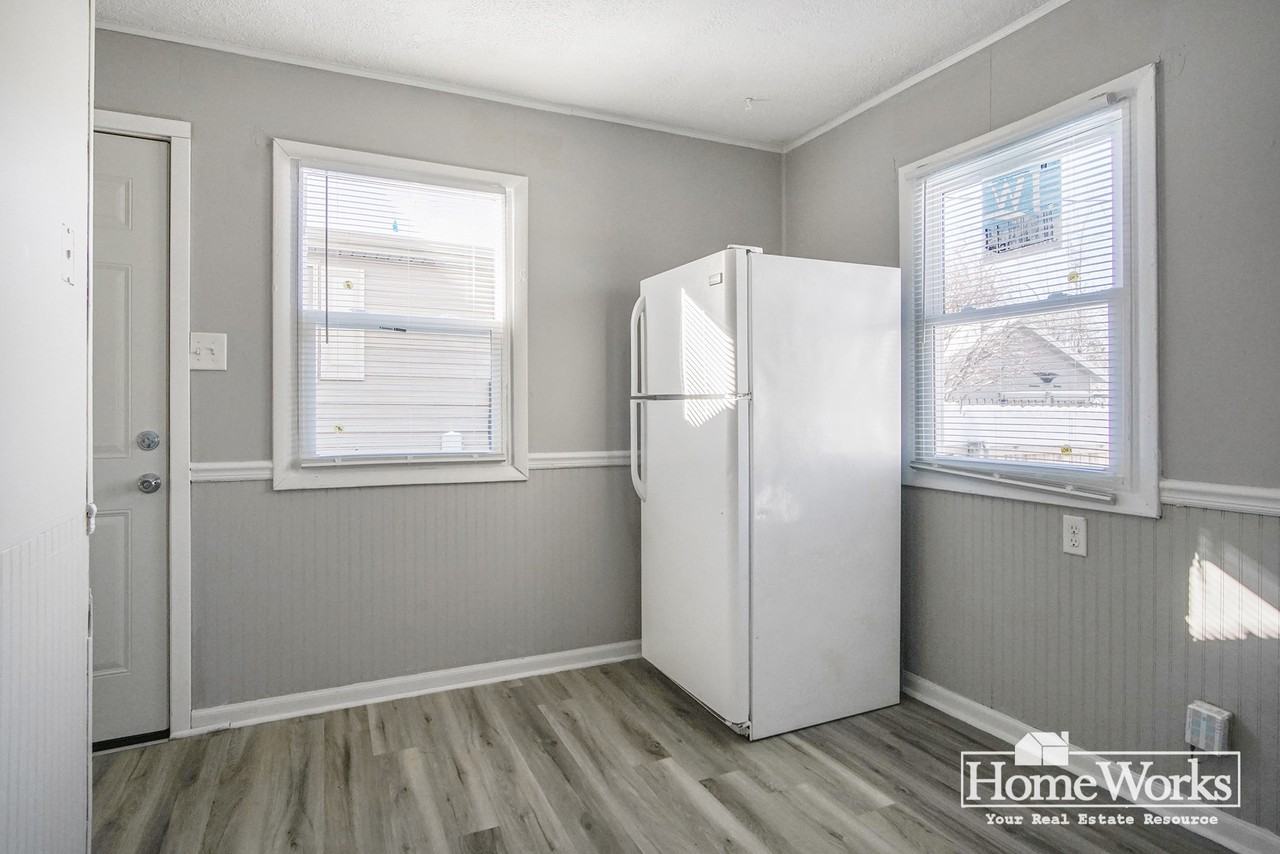 1709 Pulaski St - Photo 6 of 14