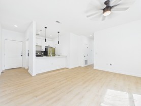 704 W 21st St #303 - Photo 1 of 1