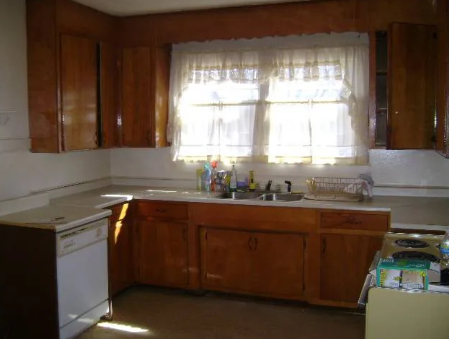 8 Smith St - Photo 2 of 2