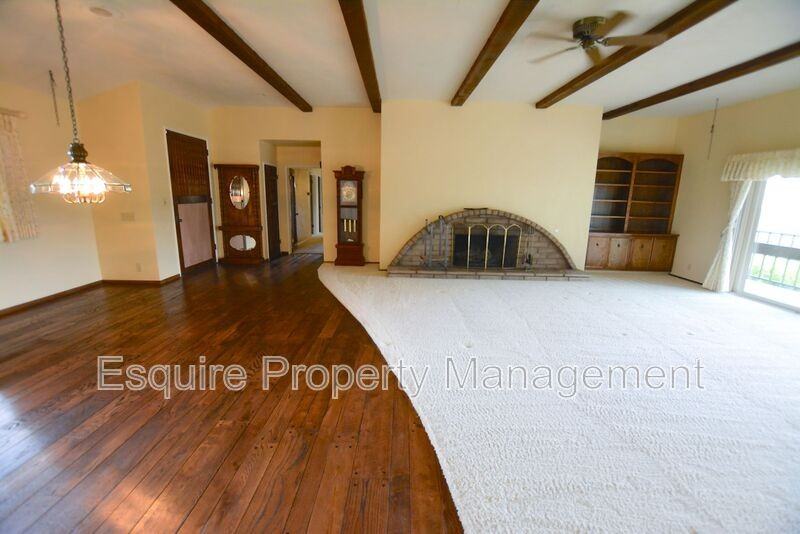 5875 N Greentree Dr - Photo 4 of 24