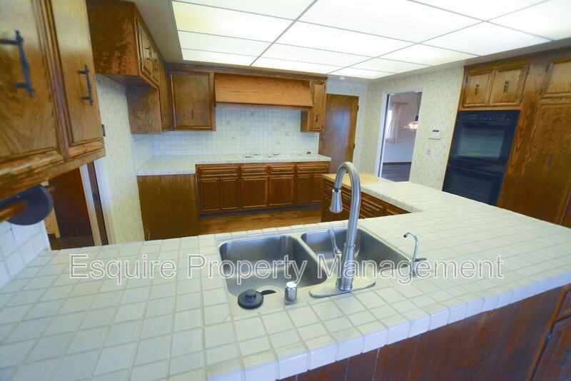 5875 N Greentree Dr - Photo 6 of 24