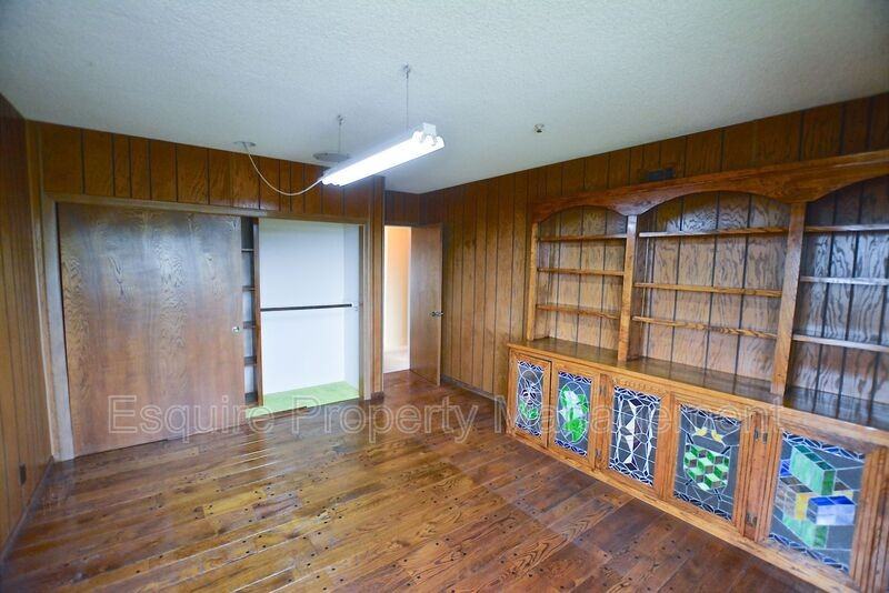 5875 N Greentree Dr - Photo 7 of 24