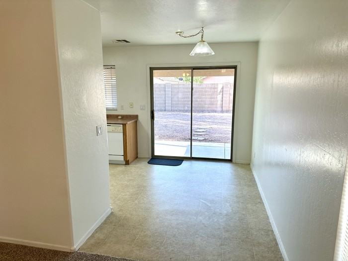 14829 W Redfield Rd - Photo 3 of 26