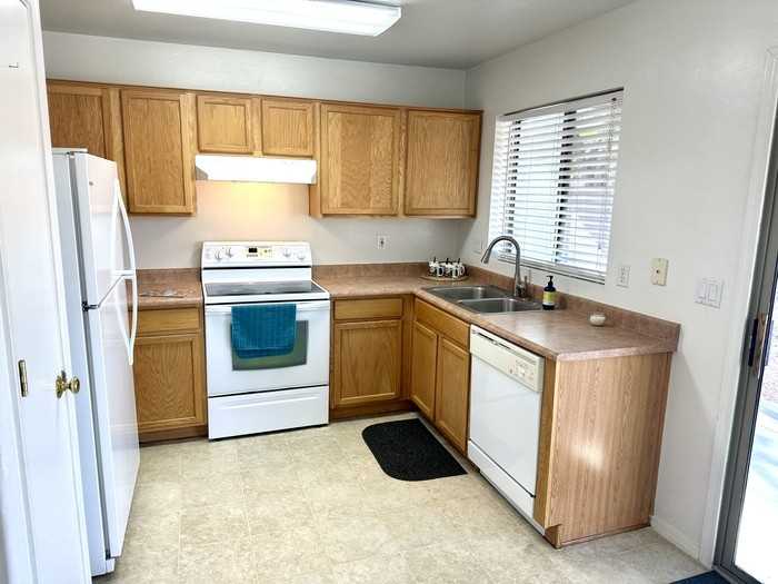 14829 W Redfield Rd - Photo 4 of 26