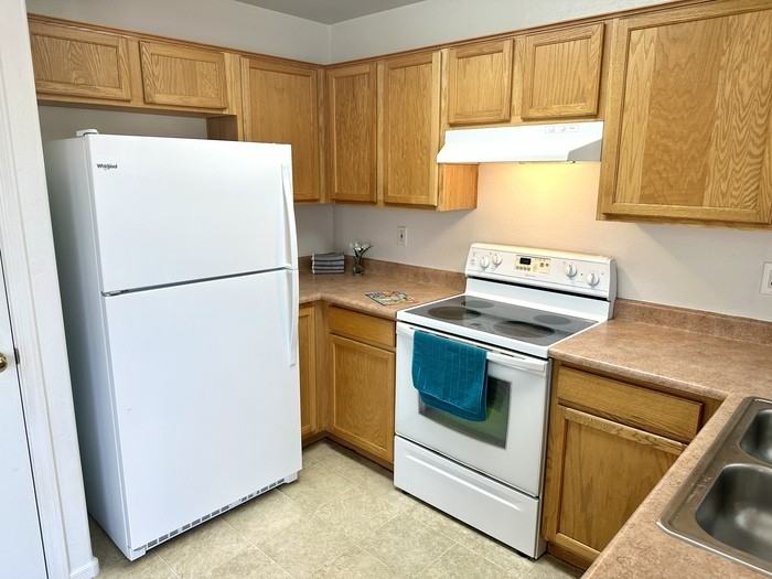 14829 W Redfield Rd - Photo 6 of 26