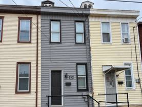 335 S 9th St - Photo 1 of 1