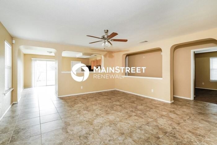 5126 Green Grove St - Photo 4 of 16