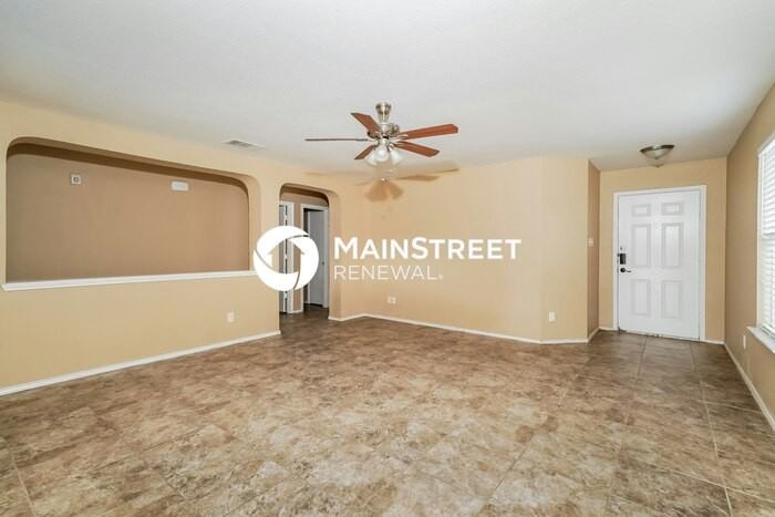 5126 Green Grove St - Photo 5 of 16