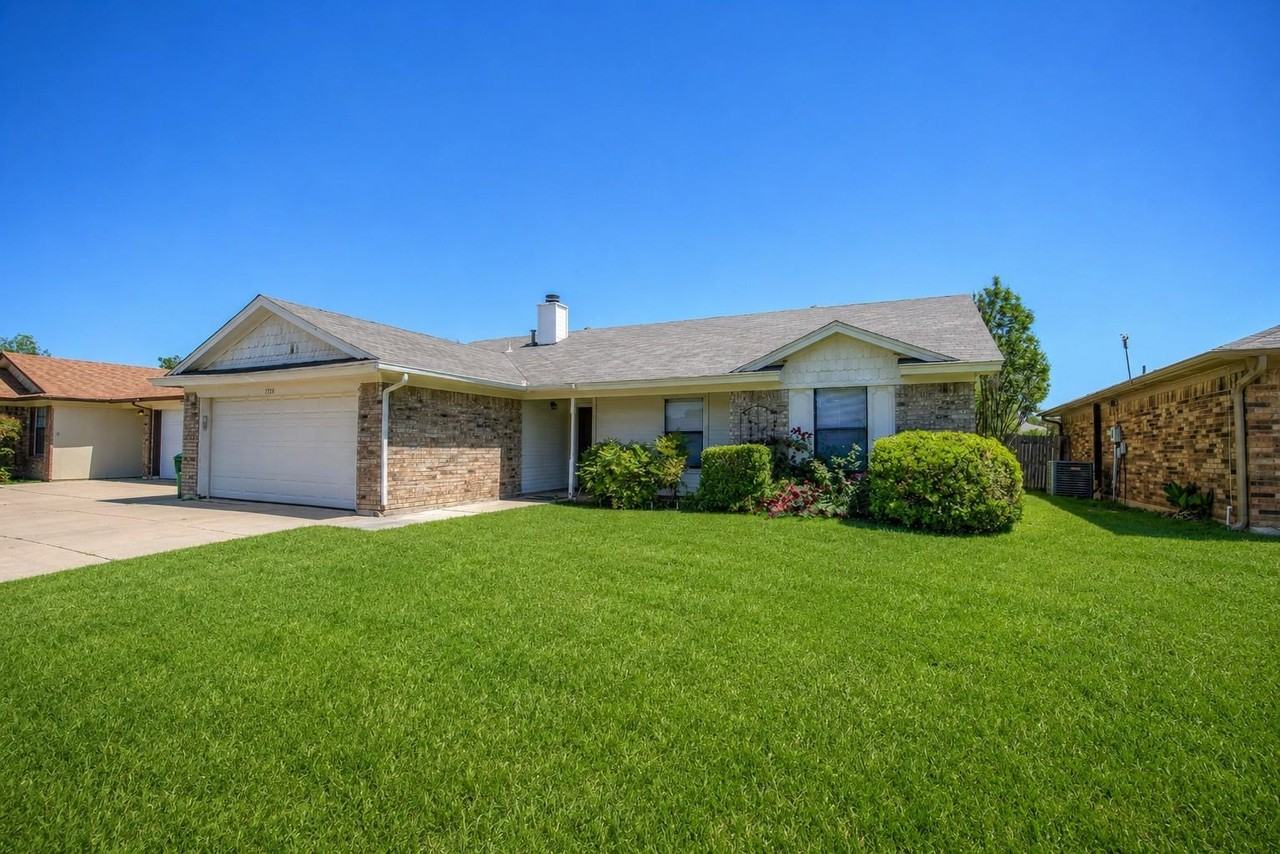 7724 Pebblebrook Dr - Photo 2 of 31