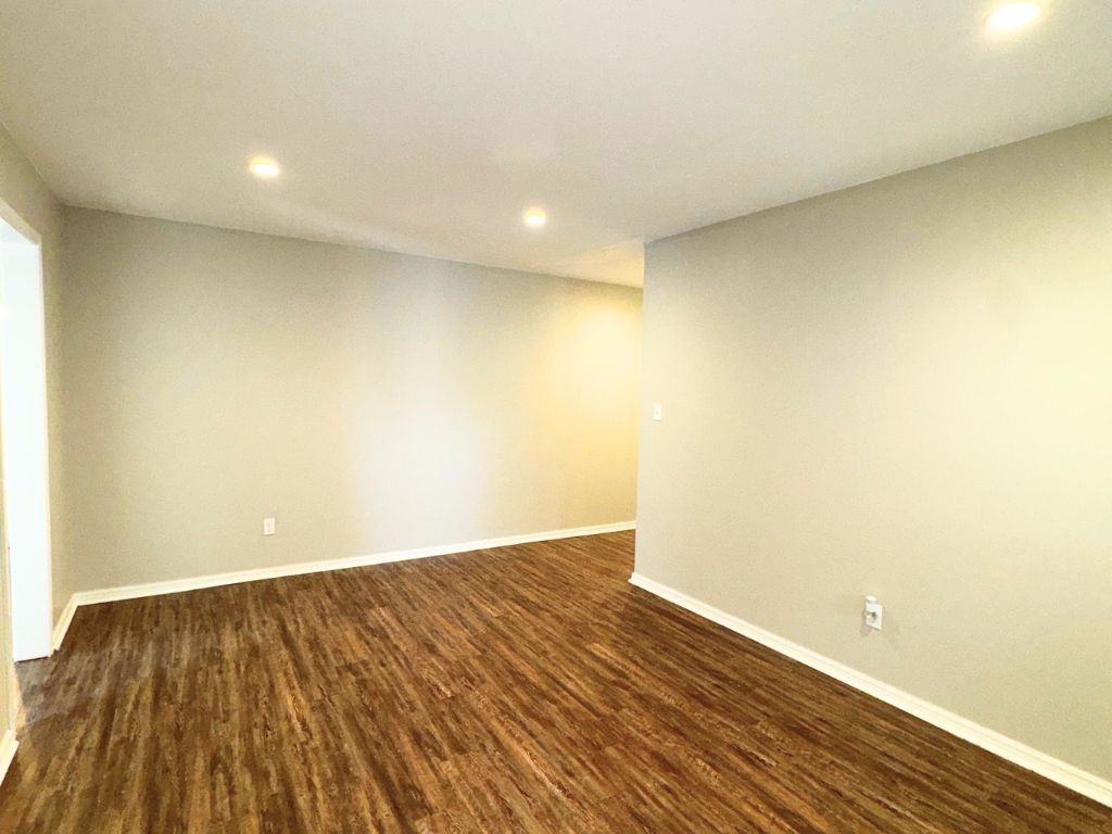 1500 Nw 89th St - Photo 3 of 15