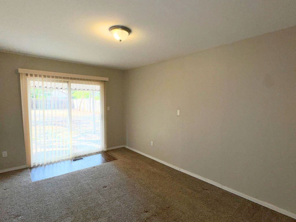 1500 Nw 89th St - Photo 7 of 15