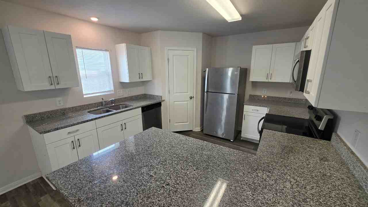 15716 Del Norte Dr - Photo 7 of 19