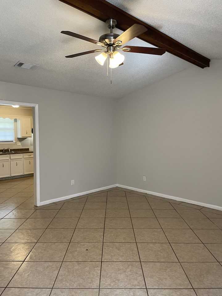 7115 Mabelvale Cut Off - Photo 3 of 18