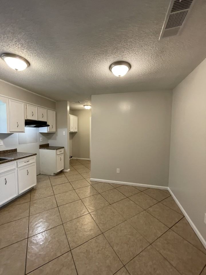 7115 Mabelvale Cut Off - Photo 7 of 18