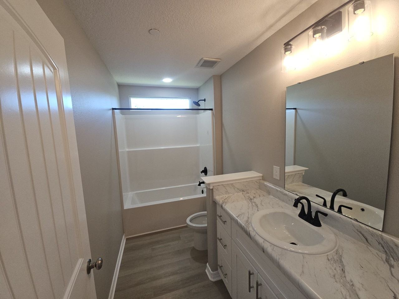 50 Fulton Ave B - Photo 2 of 26