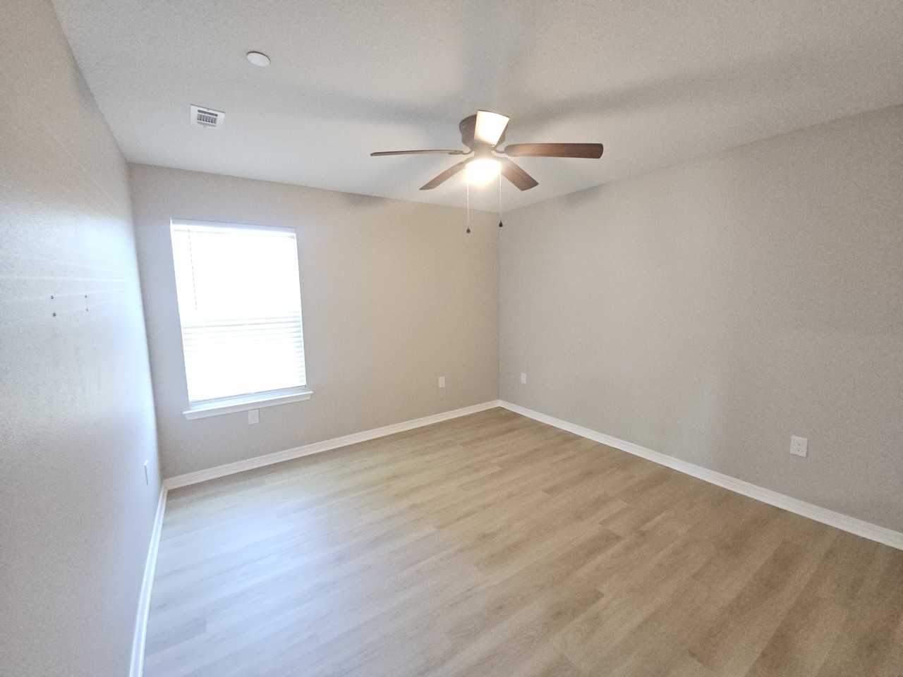 50 Fulton Ave B - Photo 3 of 26