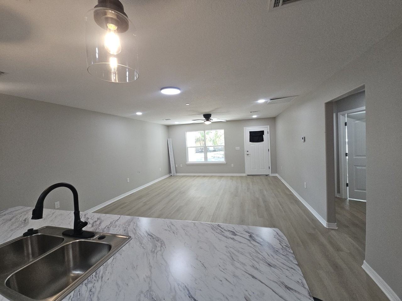 50 Fulton Ave B - Photo 5 of 26