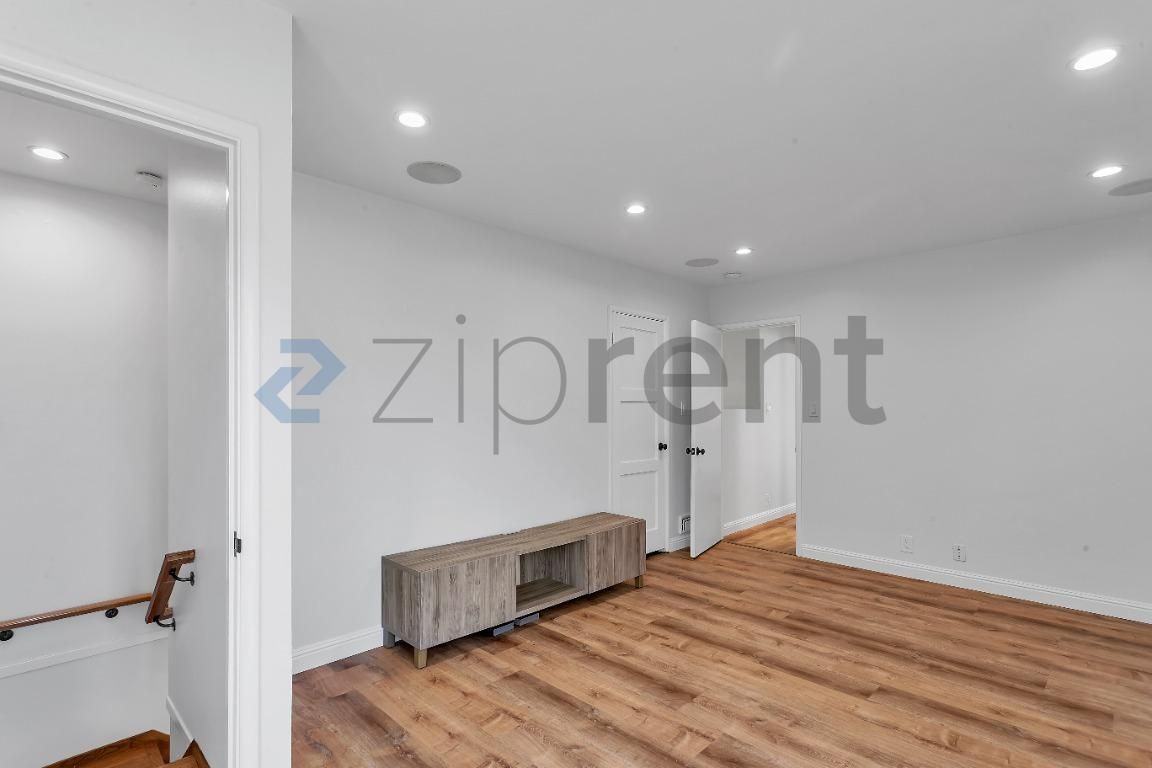 175 Westlawn Ave - Photo 2 of 15