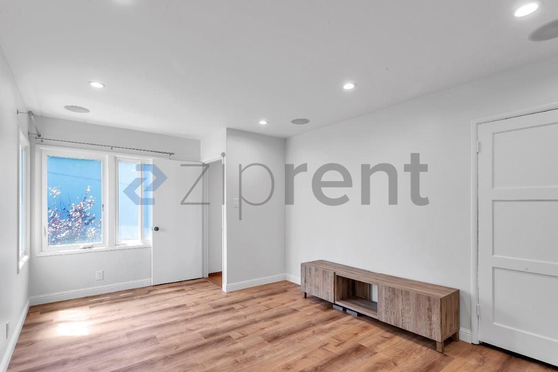 175 Westlawn Ave - Photo 3 of 15