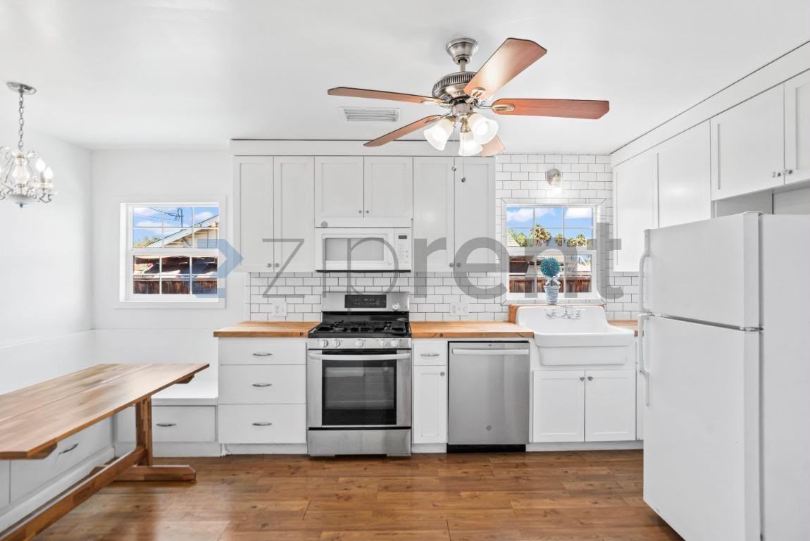 1465 Jackson St - Photo 2 of 21