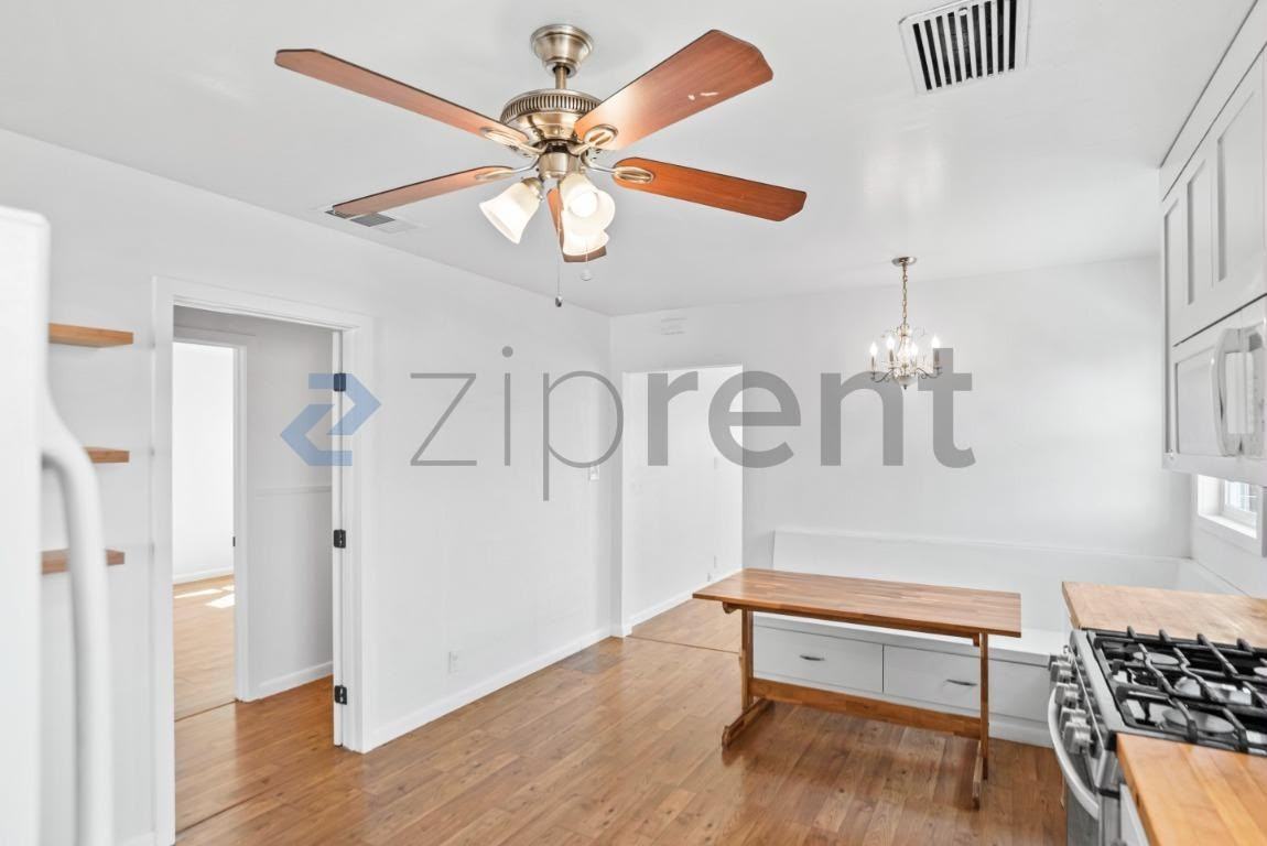 1465 Jackson St - Photo 4 of 21