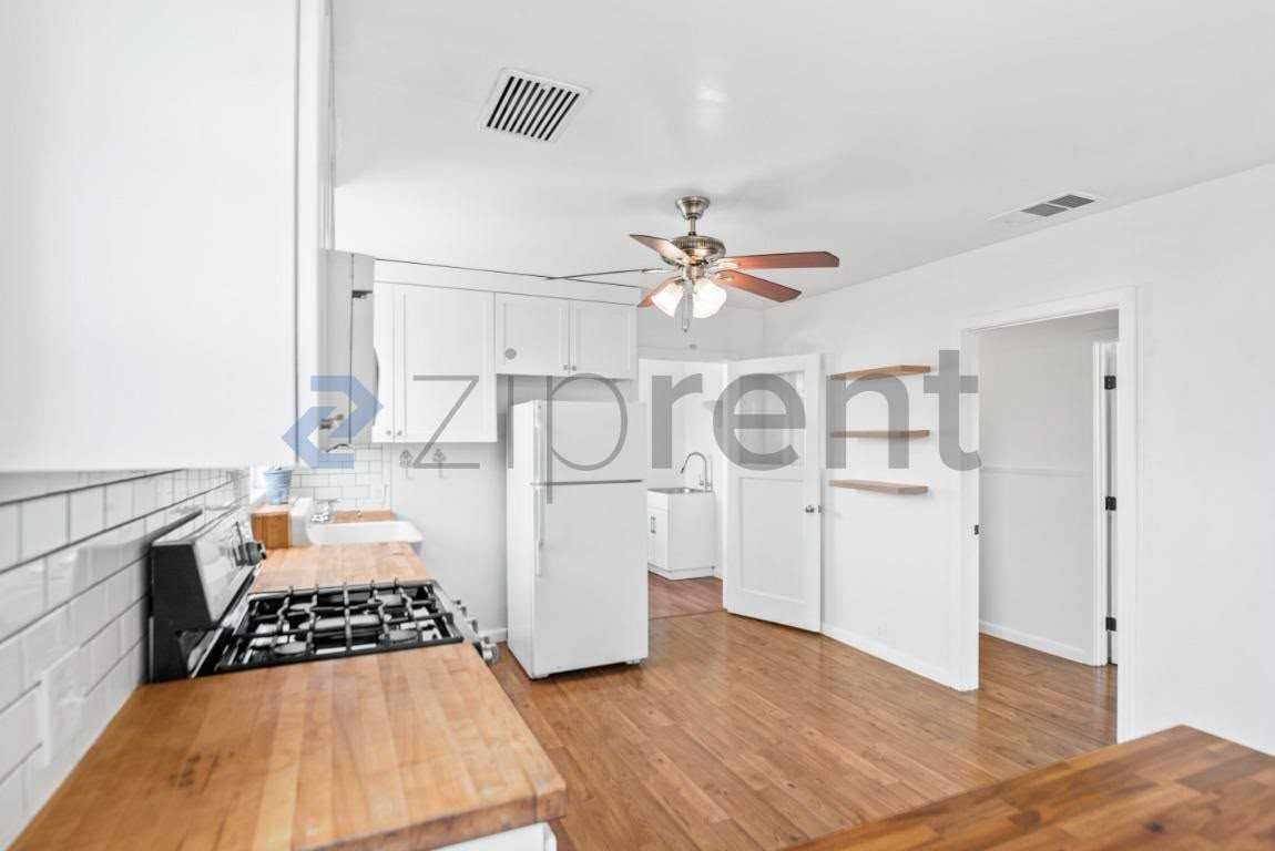 1465 Jackson St - Photo 6 of 21