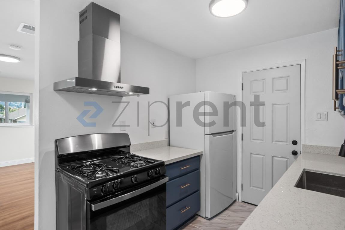 3578 Galindo St - Photo 5 of 13