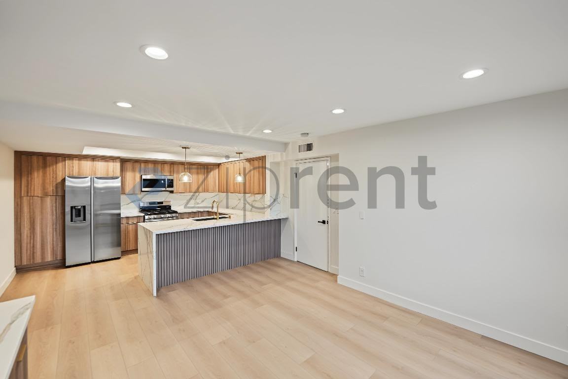 5540 Edward E Horton Ln - Photo 7 of 20