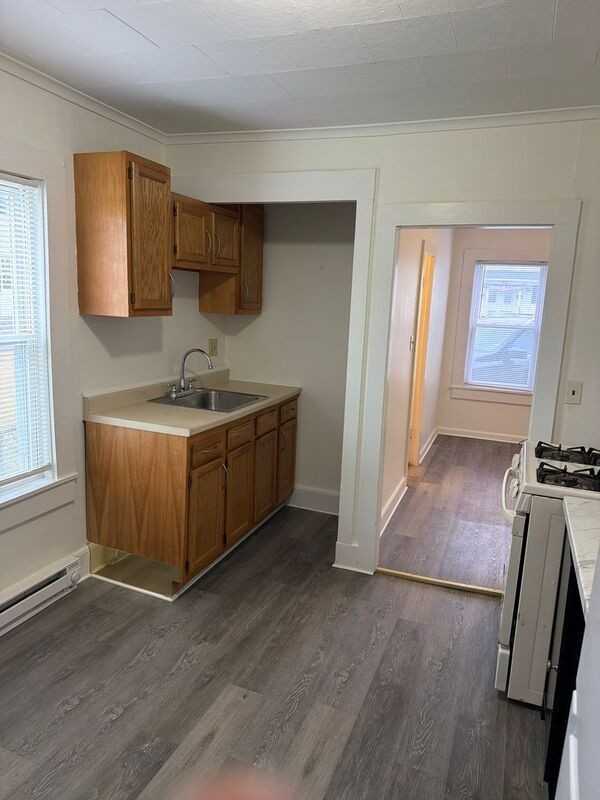 96 Mechanic St #96B - Photo 2 of 10