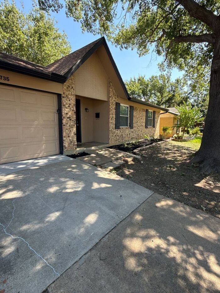 1735 Cedar Keys Dr - Photo 2 of 18