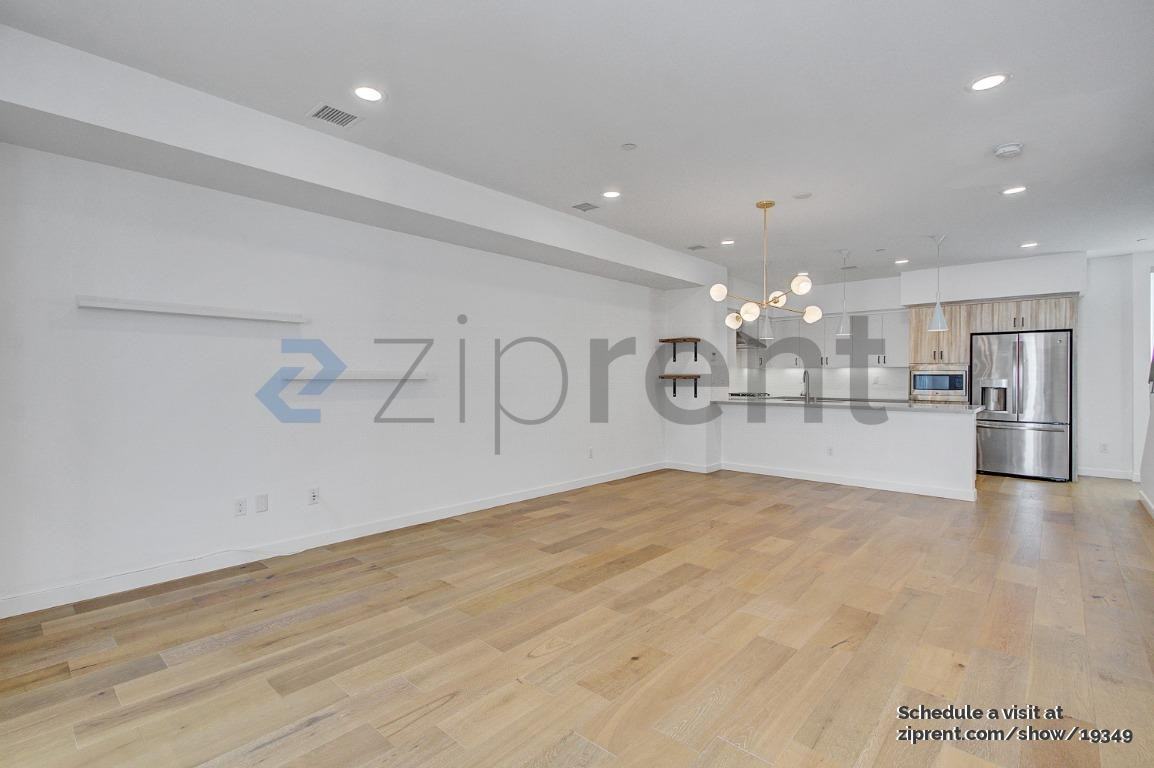 1240 1/2 Gordon St - Photo 3 of 20