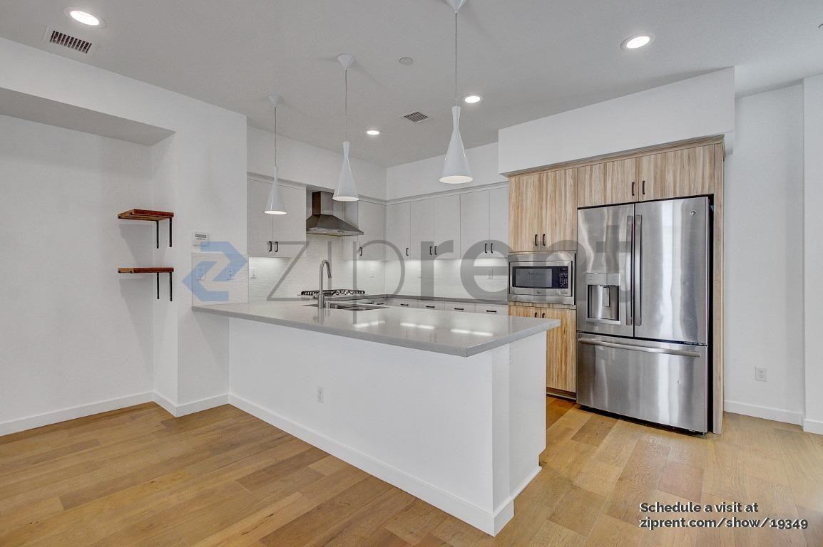 1240 1/2 Gordon St - Photo 4 of 20