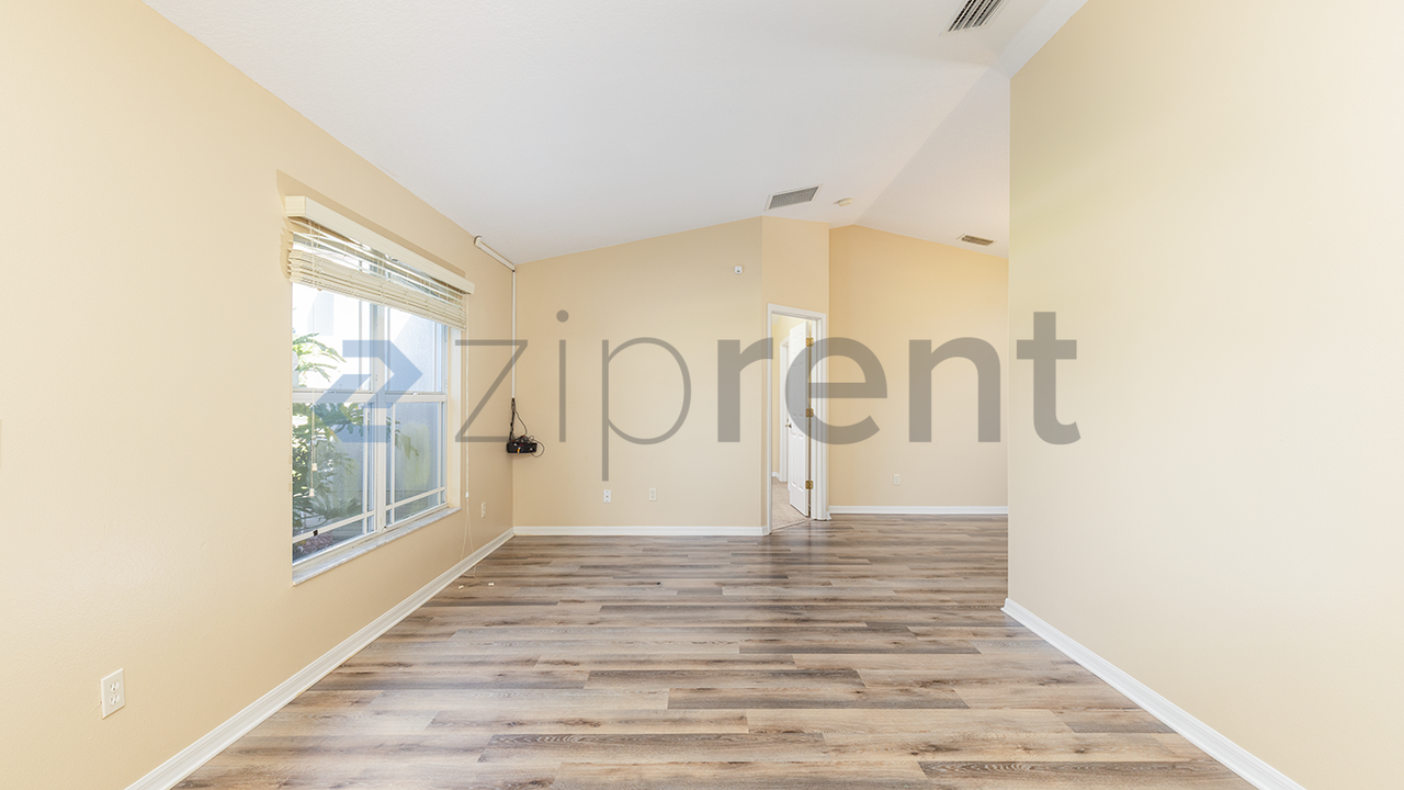 2301 Dumas Dr - Photo 3 of 19