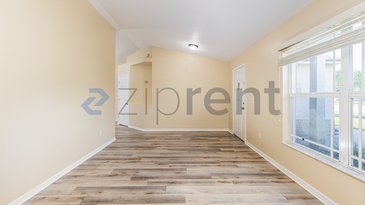2301 Dumas Dr - Photo 4 of 19