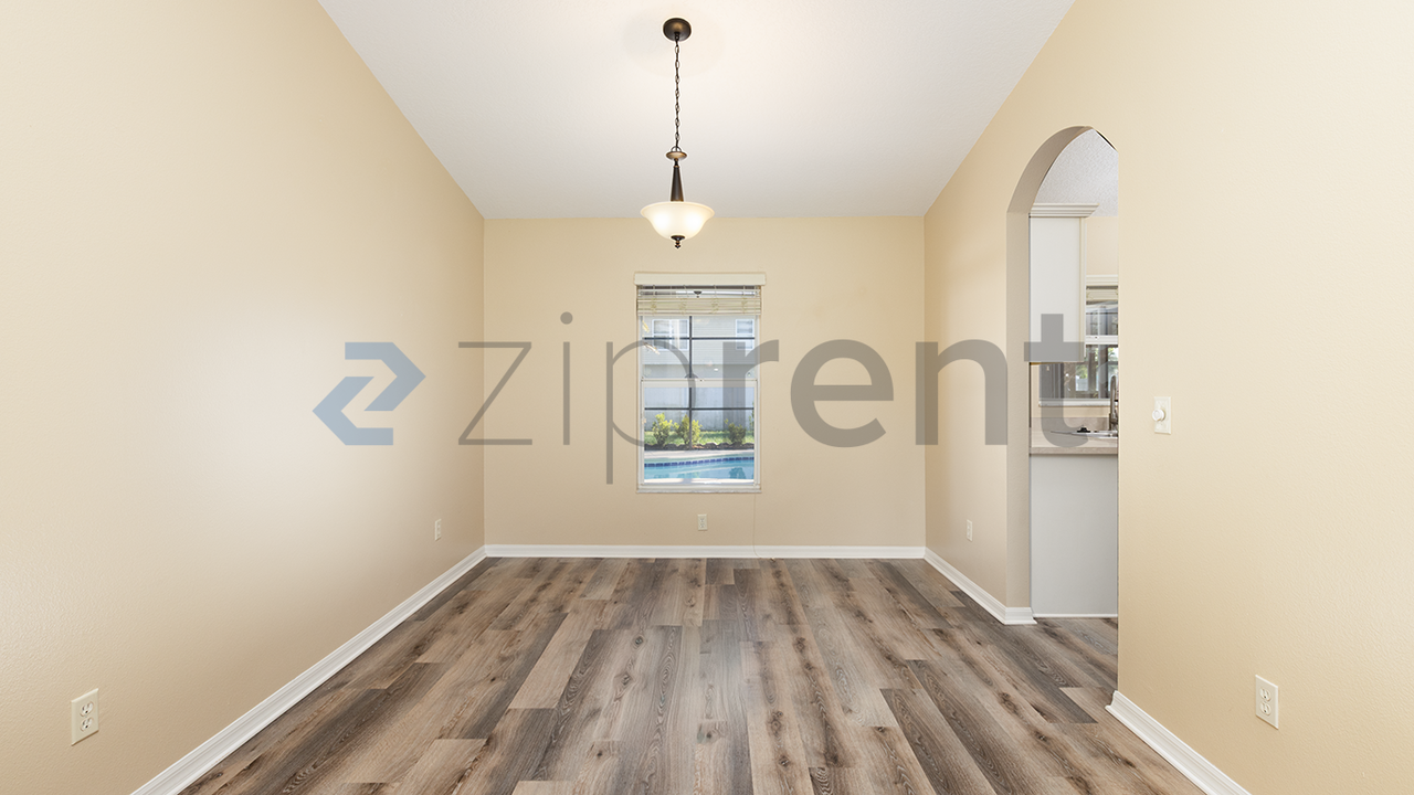 2301 Dumas Dr - Photo 5 of 19