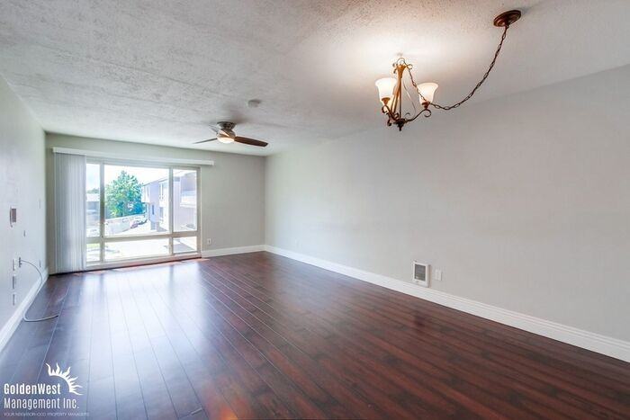 4125 Mount Alifan Dr #B - Photo 3 of 14