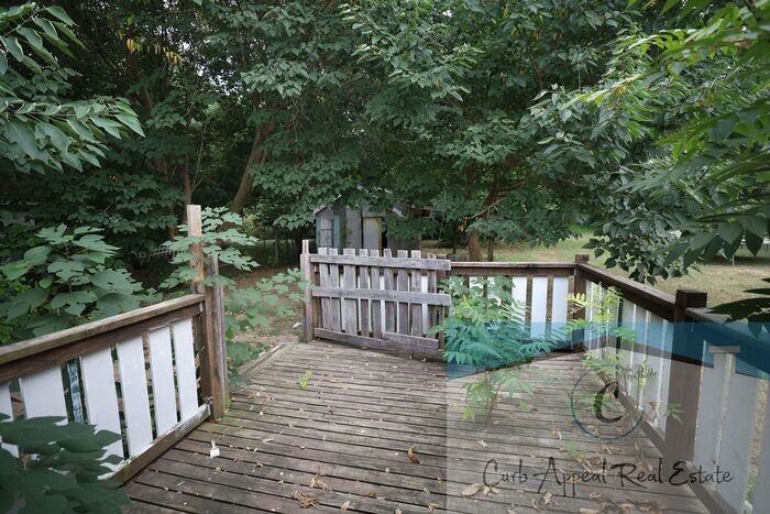 529 Ellis Ave - Photo 2 of 11