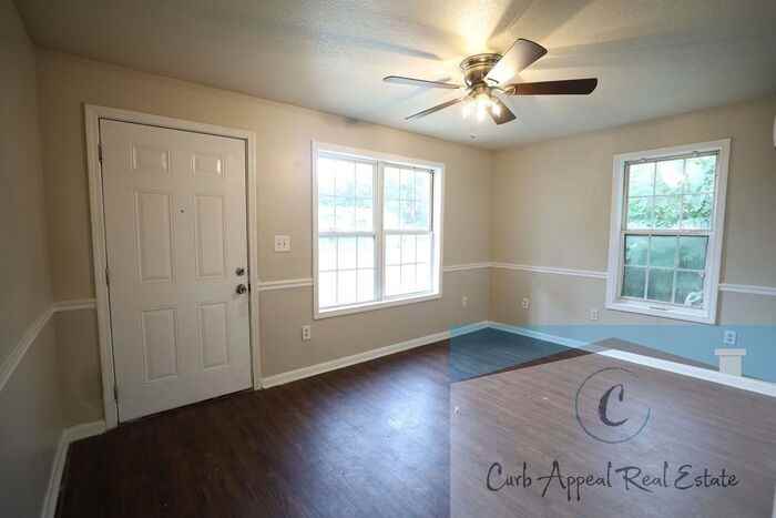 529 Ellis Ave - Photo 3 of 11