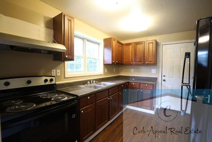 529 Ellis Ave - Photo 4 of 11