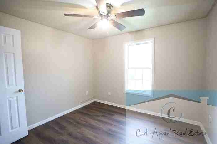 529 Ellis Ave - Photo 6 of 11
