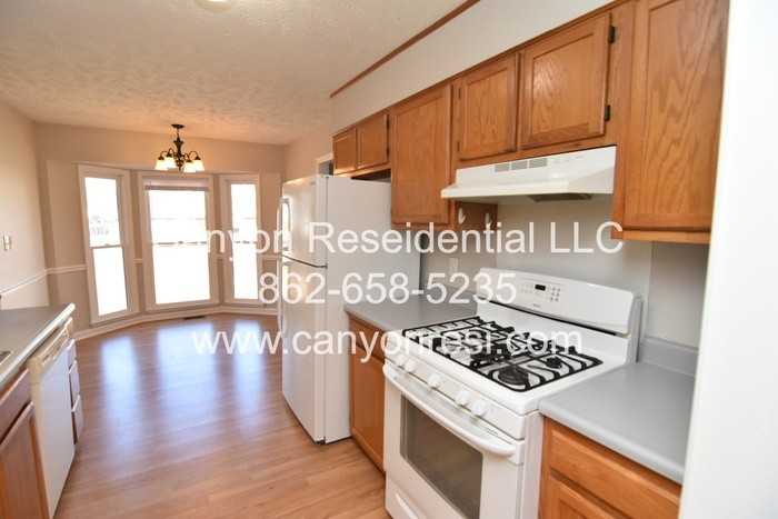 860 Santiato Dr - Photo 3 of 13