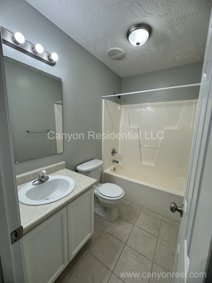1481 Aultroy Dr - Photo 4 of 10