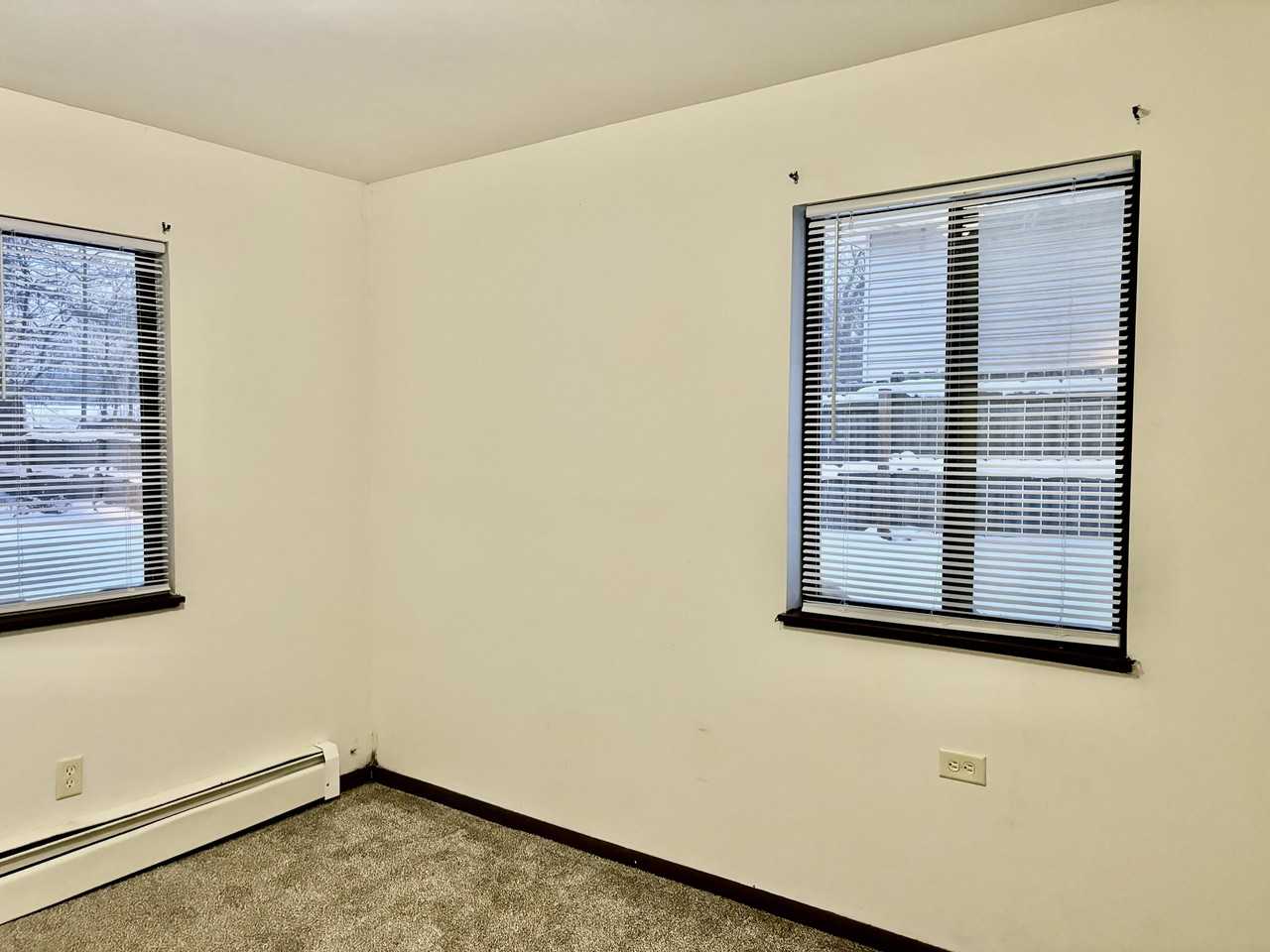 530 136th Ave - Photo 3 of 6